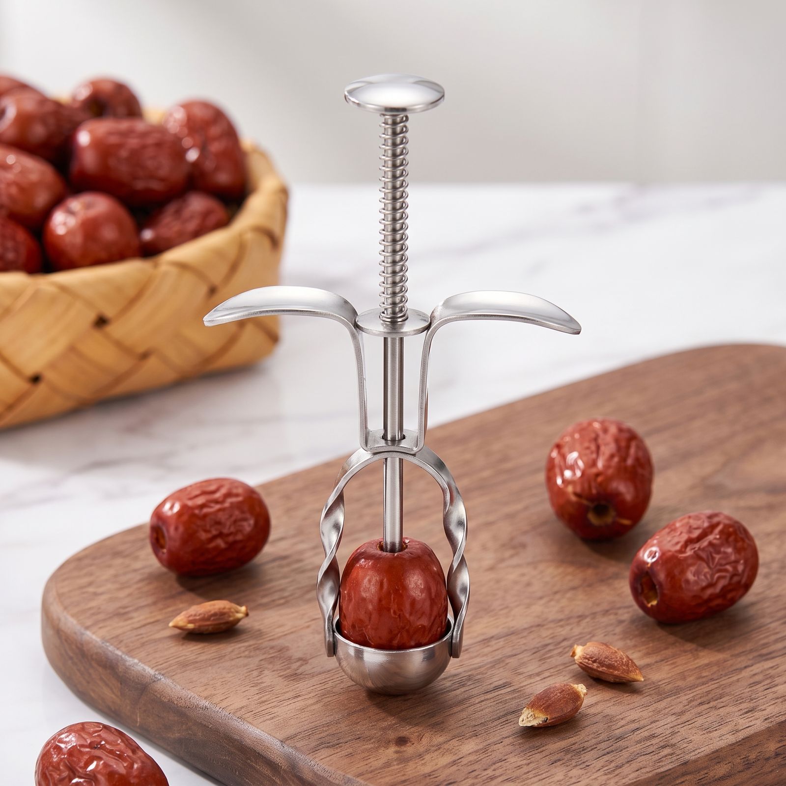 Stainless Steel Red Date Pitte - đánh giá và giá Kitchen Gadgets Usa